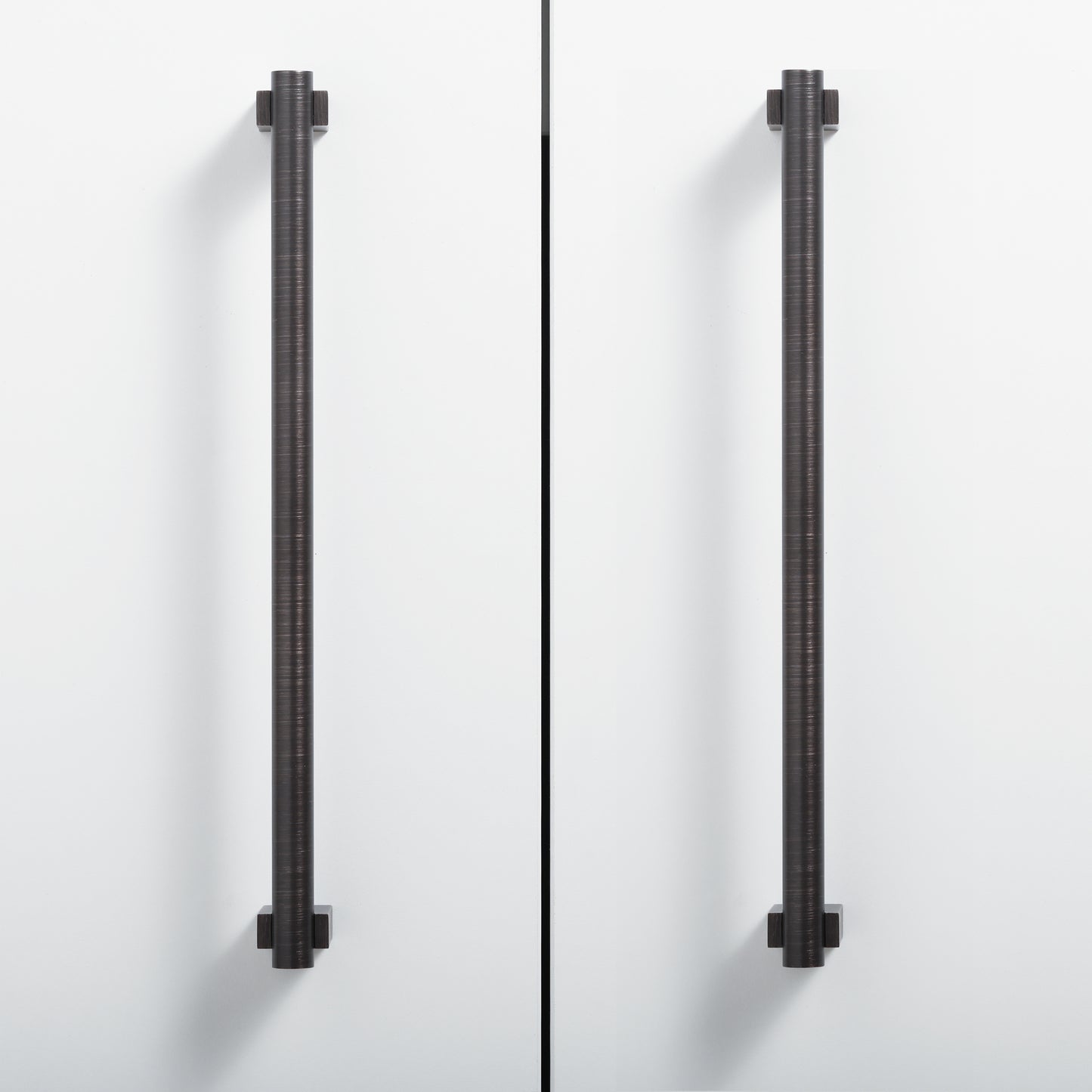 Aura Handle