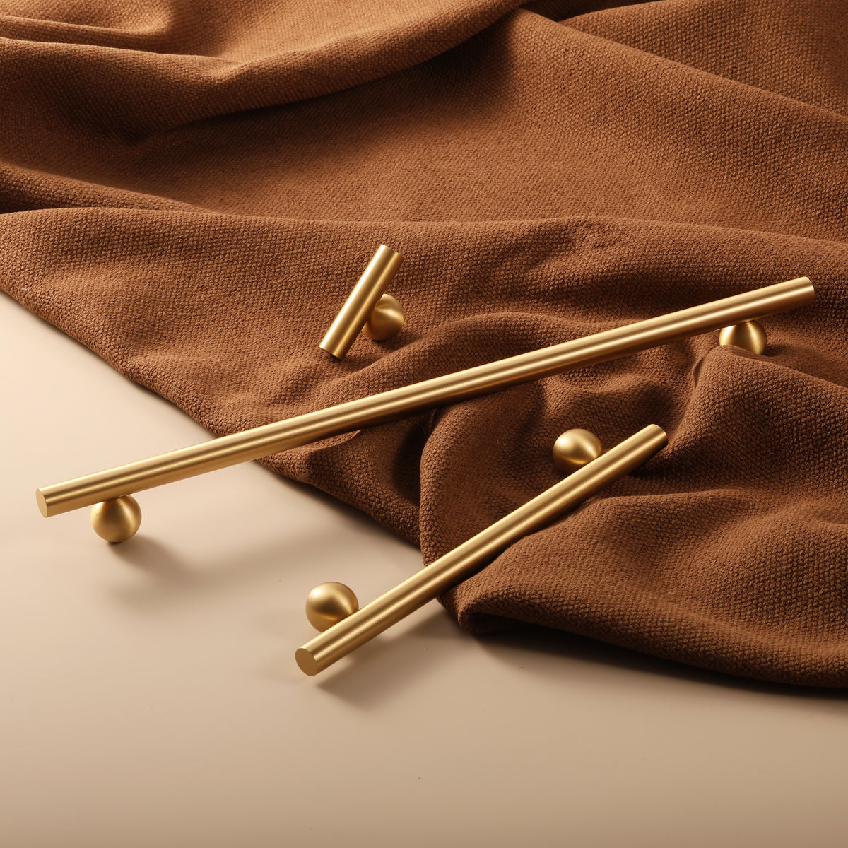 Flair Handle scale reference on cabinetry