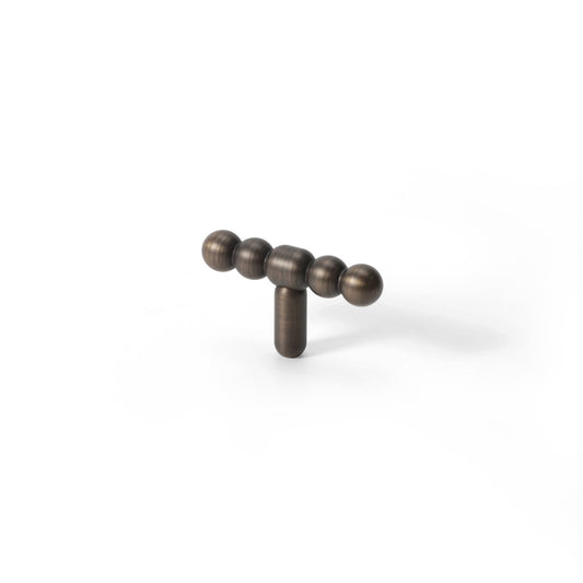 Milan Knob