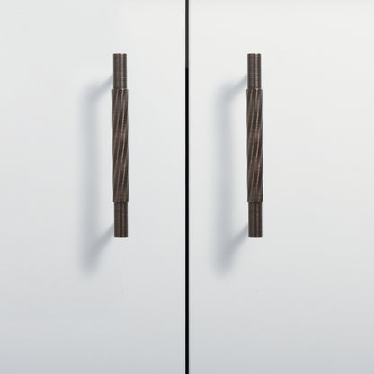 Twist Handle