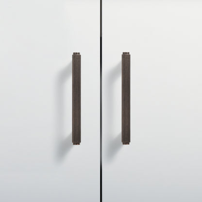 Stripe Handle