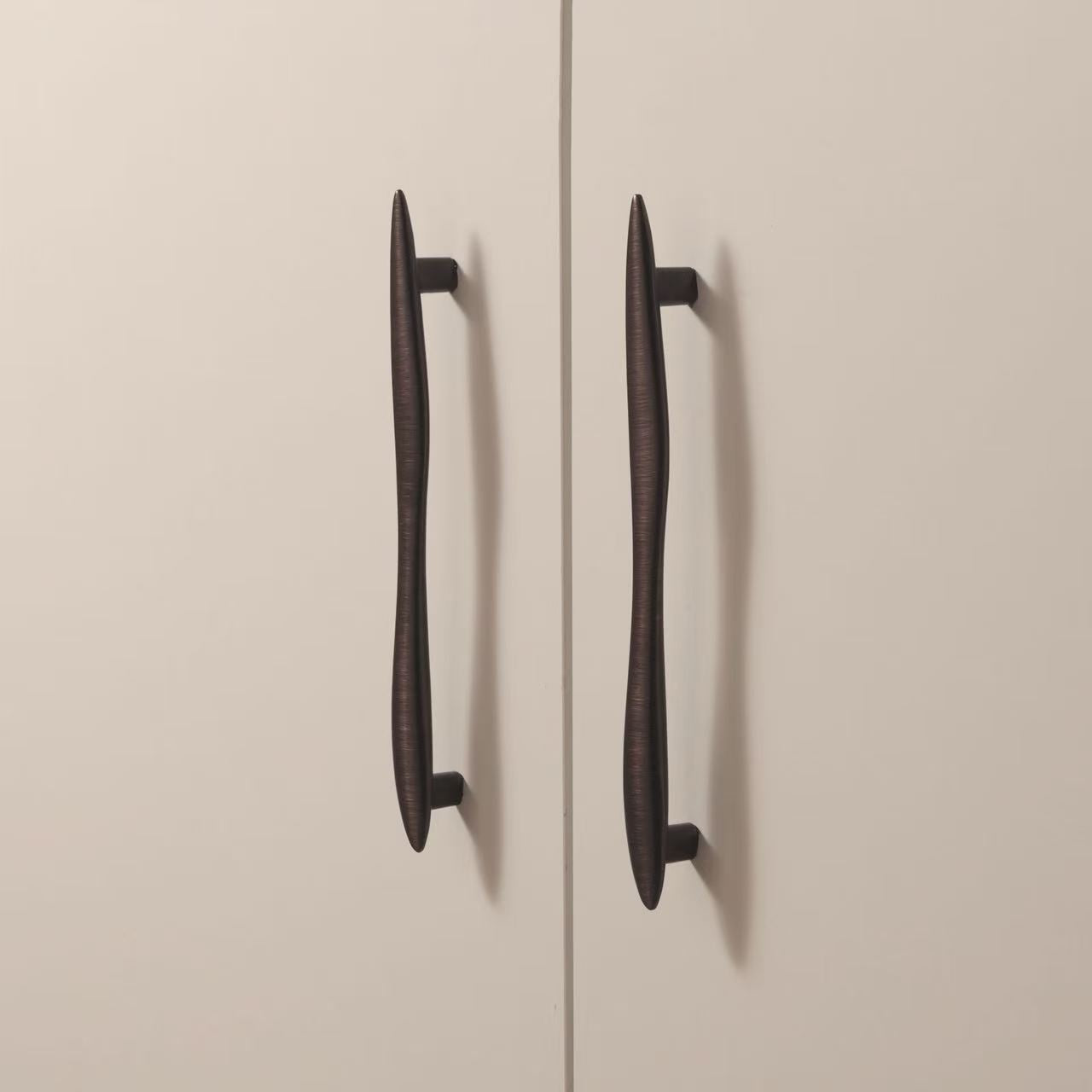 Maison Roma Handle