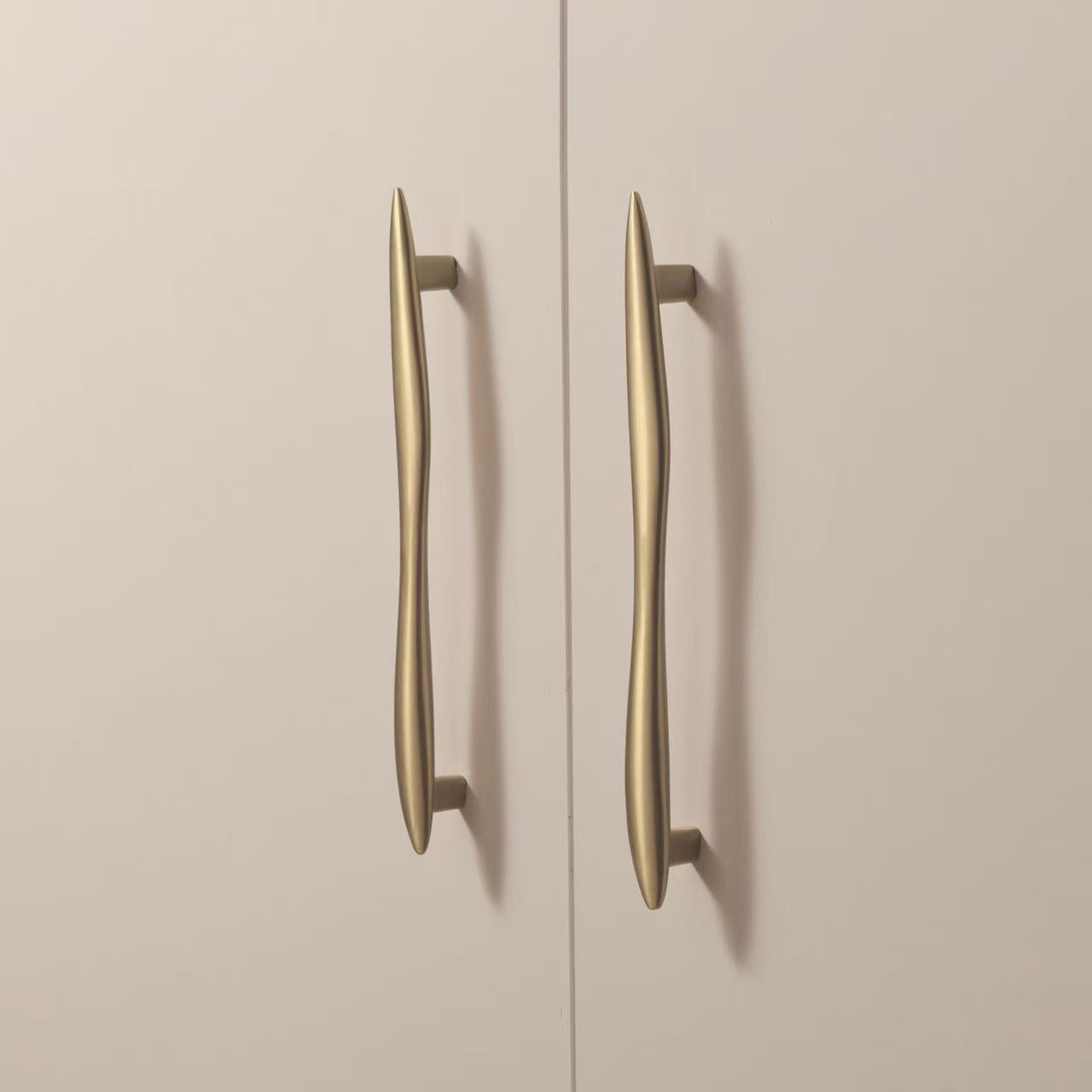 Maison Roma Handle