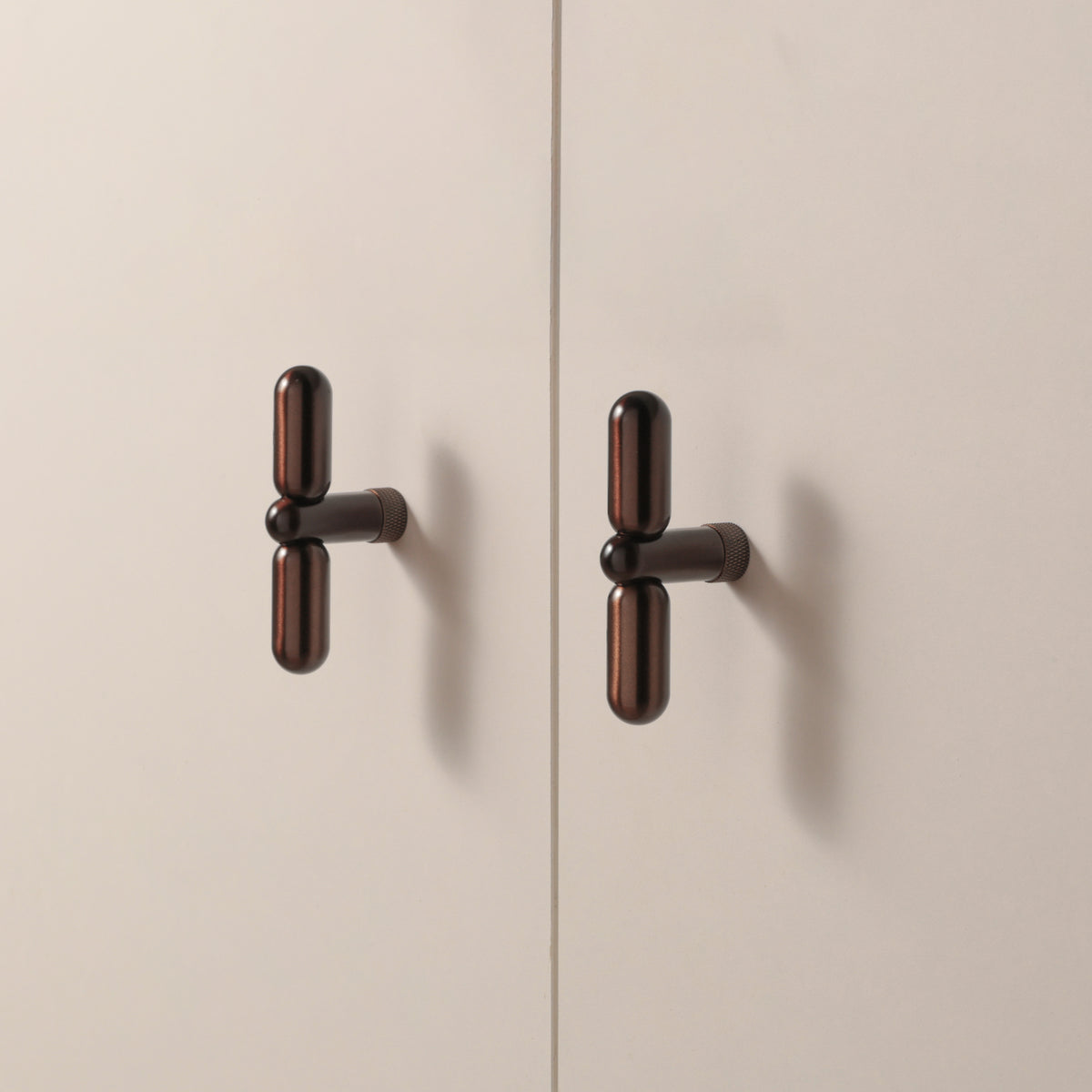 Monaco Knurled T-Knob in Copper Brass