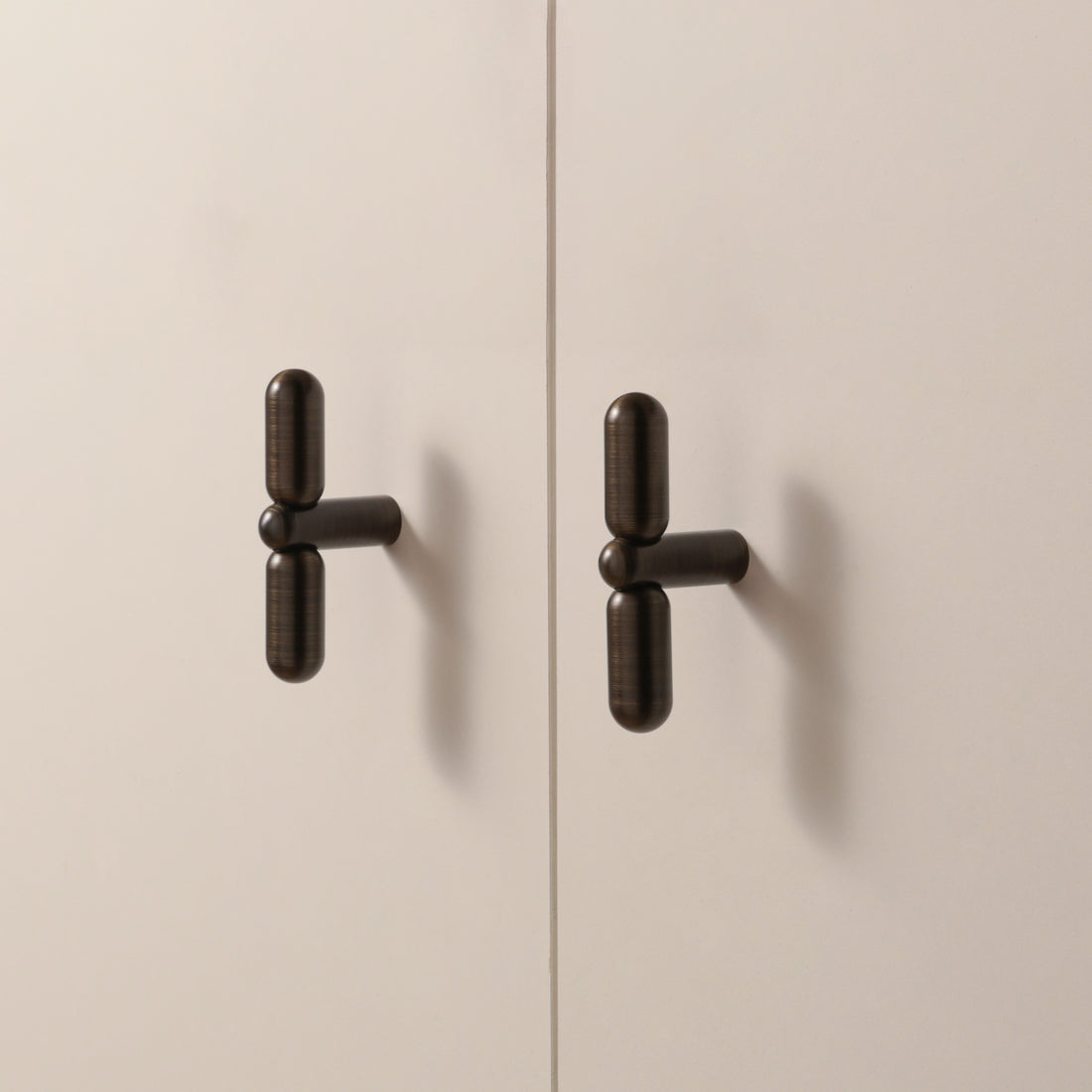 Monaco T-Knob in Antique Brushed Bronze